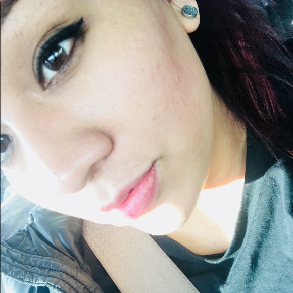 Meet your Posher, Leslye - Picture 2 of 3